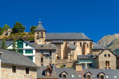 Sallent de Gallego, Pyrenees 'deki tatil köyü, Aragon bölgesi, İspanya