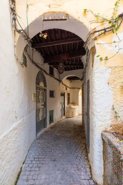 Tanca, Fas, Kuzey Afrika 'daki Medine' de bir kemer bulunan geçit.