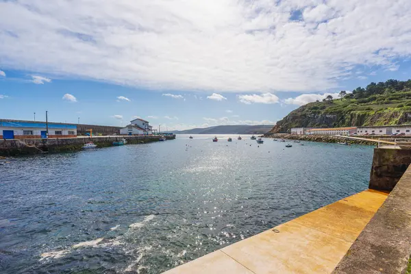 Blick Auf Den Fischereihafen Malpica Der Costa Morte Galicien Spanien Stockbild