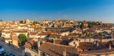 İspanya Madrid 'in güzel Chinchn kasabasının panoramik manzarası