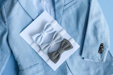 Erkek el yapımı yaylar yakın çekim üst görünüm.