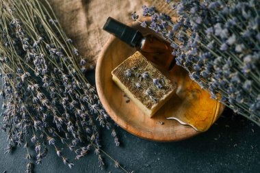 Doğal katı şampuan, saç yağları, kozmetik ürünleri..