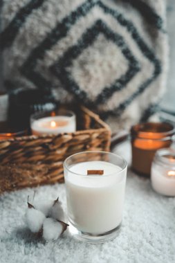 Soya mumu ve ev yapımı ahşap fitil..