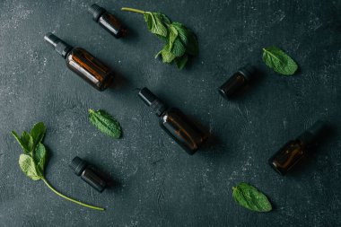 Nane görünümlü yüz için doğal kozmetik seti.