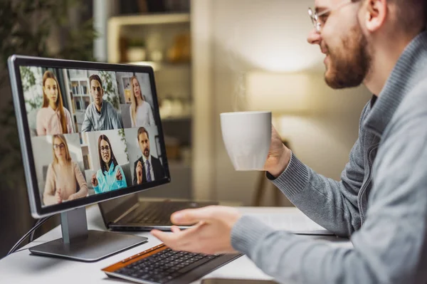 Zaměstnanci Účastní Virtuální Konference Šéfem Běží Podnikání Dálku Podnikatelé Pořádají Stock Obrázky