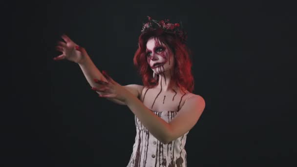 Červené Vlasy Žena Krvavou Královnou Tvář Umění Fantasy Strašidelný Vzhled — Stock video