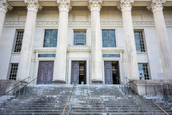 New Orleans Usa July 2023 Entrance Criminal Courthouse Sheriff Deputy — Stock Photo, Image