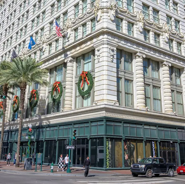 Stock image NEW ORLEANS, LA, USA - DECEMBER 31, 2023: Corner of the Ritz-Carlton Hotel on Canal Street at the edge of the French Quarter