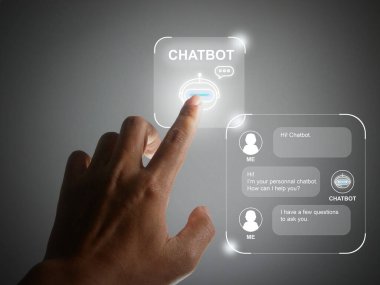 Parmak dijital bir sohbet robotu programı kullanıyor. Müşteri desteği otomasyonu. Geveze robotlar için yapay zeka teknolojisi, konuşma ajanları, robot uygulaması, sohbet asistanı