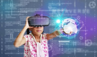 Meta evren ve sanal gerçeklik teknolojisi. VR gözlüklü bir kız AR teknolojisiyle gelişmiş bir dünyaya erişebilir.