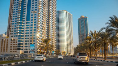 Sharjah, uae-june, 2022: Sahildeki modern binalar