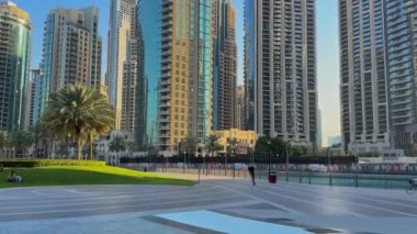 Dubai, uae-March 1, 2018: şehir merkezindeki modern gökdelenler