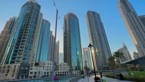 Dubaj Uae Marzec 2018 Nowoczesne Biurowce Słoneczny Dzień Wieżowce Miasto — Wideo stockowe