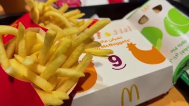 Macdonald 'ın yemeği masada.