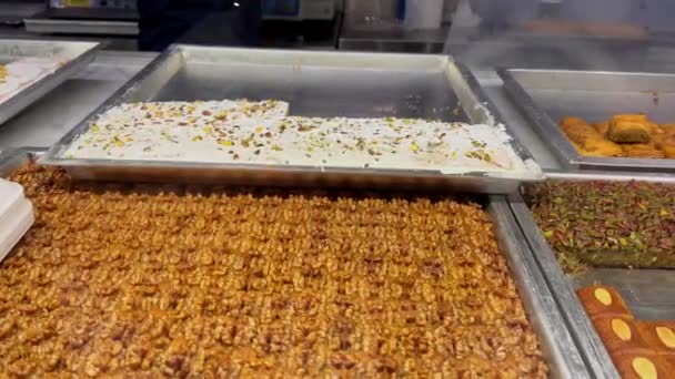 东方糖果展览 阿拉伯糕点 — 图库视频影像