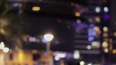 Çağdaş Gelecek Müzesi 'nin bir parçası olarak tavan ve duvarlarda Arapça kaligrafi. Yüksek kalite 4K görüntü. Yüksek kalite 4k görüntü