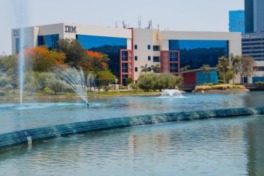 Dubai, UA- 25062023: IBM ofis binası. Yüksek kalite fotoğraf