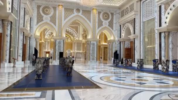 Abu Dhabi 25062023 Watan Qasr Presidentpalasset Opptak Høy Kvalitet – stockvideo