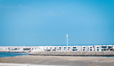 Şehrin modern binası