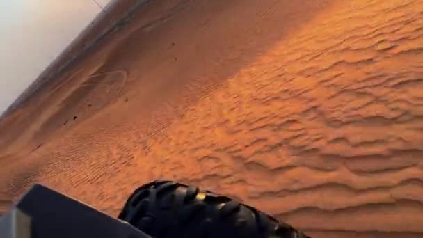 Montar Arena Extrema Paseo Buggy Desierto Puesta Sol Del Desierto — Vídeo de stock