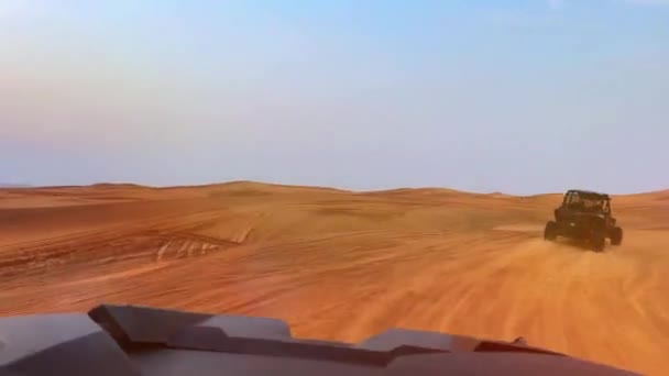 Катание Багги Пустыне Закате Высококачественные Fullhd Кадры — стоковое видео