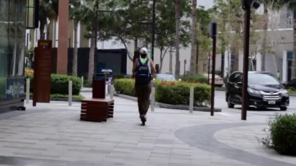 Les Passants Marchent Dans Rue Pendant Journée Images Haute Qualité — Video