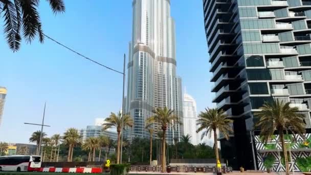 Orașul Dubai Peisajul Urban Timpul Zilei Zgârie Nori Cerul Albastru — Videoclip de stoc