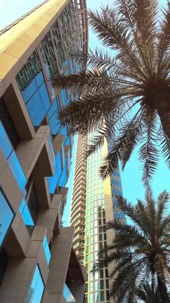두바이 낮에는 낮에는 Burj Khalifa가 닫힙니다 고품질 Fullhd — 비디오