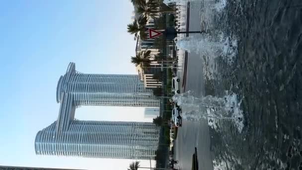 Dubai Stad Stadsbild Dagtid Skyskrapor Med Blå Himmel Dagtid Burj — Stockvideo