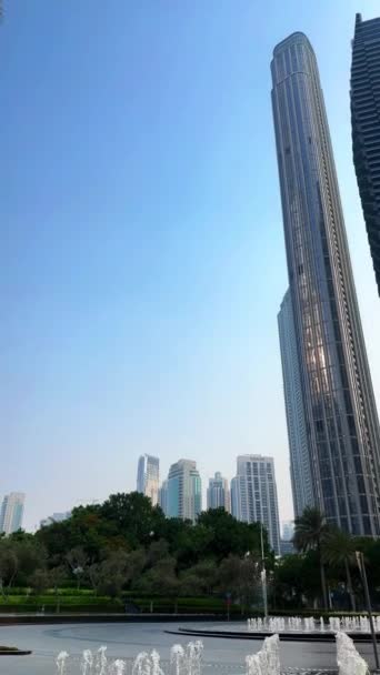 Dubai Şehri Manzarası Modern Şehir Yüksek Binaları Olan Mavi Gökyüzü — Stok video