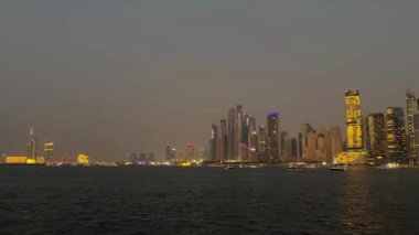 Geceleri, Birleşik Arap Emirlikleri Dubai siluetinin