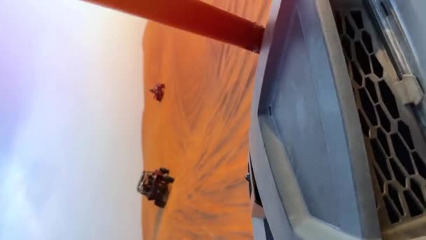Montar Arena Extrema Paseo Buggy Desierto Puesta Sol Del Desierto — Vídeo de stock