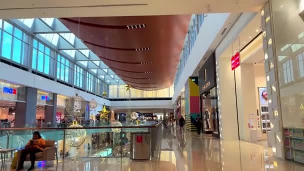 Interiören Ett Modernt Köpcentrum — Stockvideo