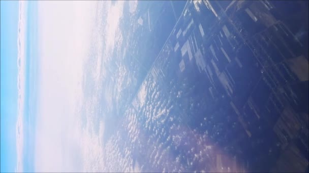 Vue Pittoresque Depuis Fenêtre Avion Sur Aile Sur Paysage Montagne — Video