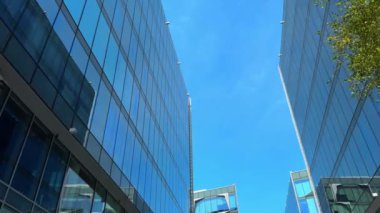 Modern ofis binası dış görünüş