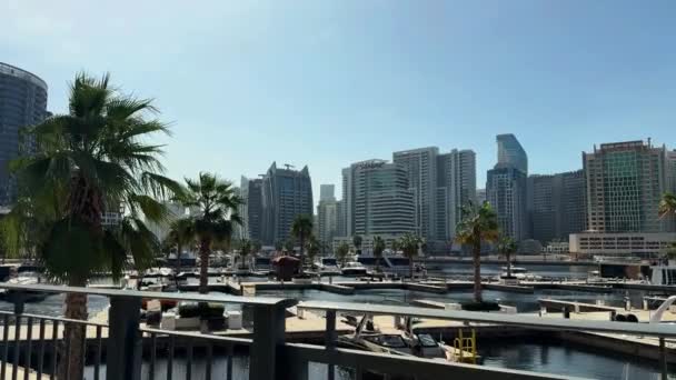 Dubai Business Bay Area Tagsüber Hochwertiges Filmmaterial — Stockvideo