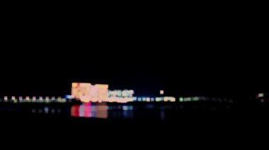 Şehir gecesinin bulanık bokeh arkaplanı