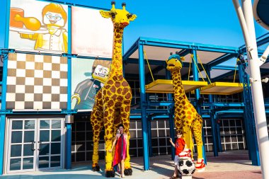 Dubai şehrinde, legoland 'da bir çocuk