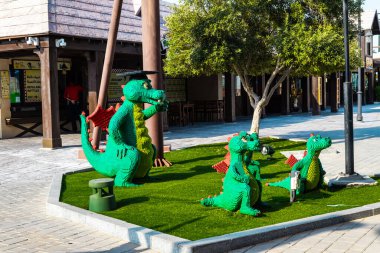 Dubai, UA- 06122024 Legoland Dubai parkları, eğlence parkları. Yüksek kalite 4k görüntü