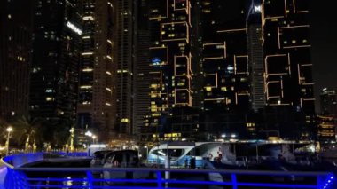Dubai Marina 'da akşam, 4K kalite. Yüksek kalite 4k görüntü