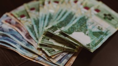 Katarlı bir riyal banknot, makro yakın çekim, Katar parası yakın plan. Yüksek kalite fotoğraf