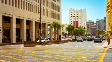 Doha şehrindeki modern şehir sokakları. Yüksek kalite fotoğraf