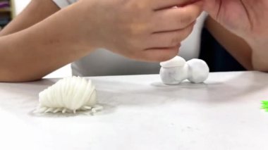 El oymacılığı ve mermer figürler yaratmak. Yüksek kalite 4k görüntü