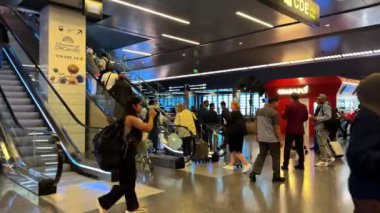 İnsanlar Havaalanı terminal