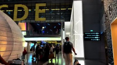 Havaalanı terminalinin içi