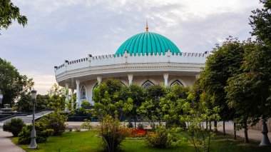 Taşkent, Özbekistan - 092024: Taşkent şehir manzarası. Yüksek kalite fotoğraf