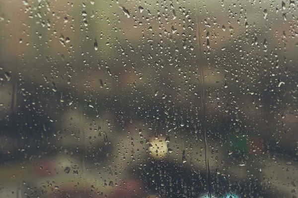 Yağmurlu pencere manzarası. Yüksek kalite fotoğraf