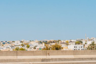 Abu Dabi şehri ve Arap Körfezi.