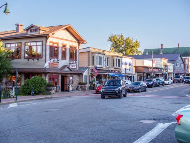 New York 'un kuzeyindeki Lake Placid' de bulunan ana cadde, şehir merkezinin merkezidir..