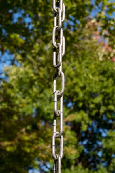 Metal Chain Hanging Vertically Close Shot Background — Stock Photo, Image